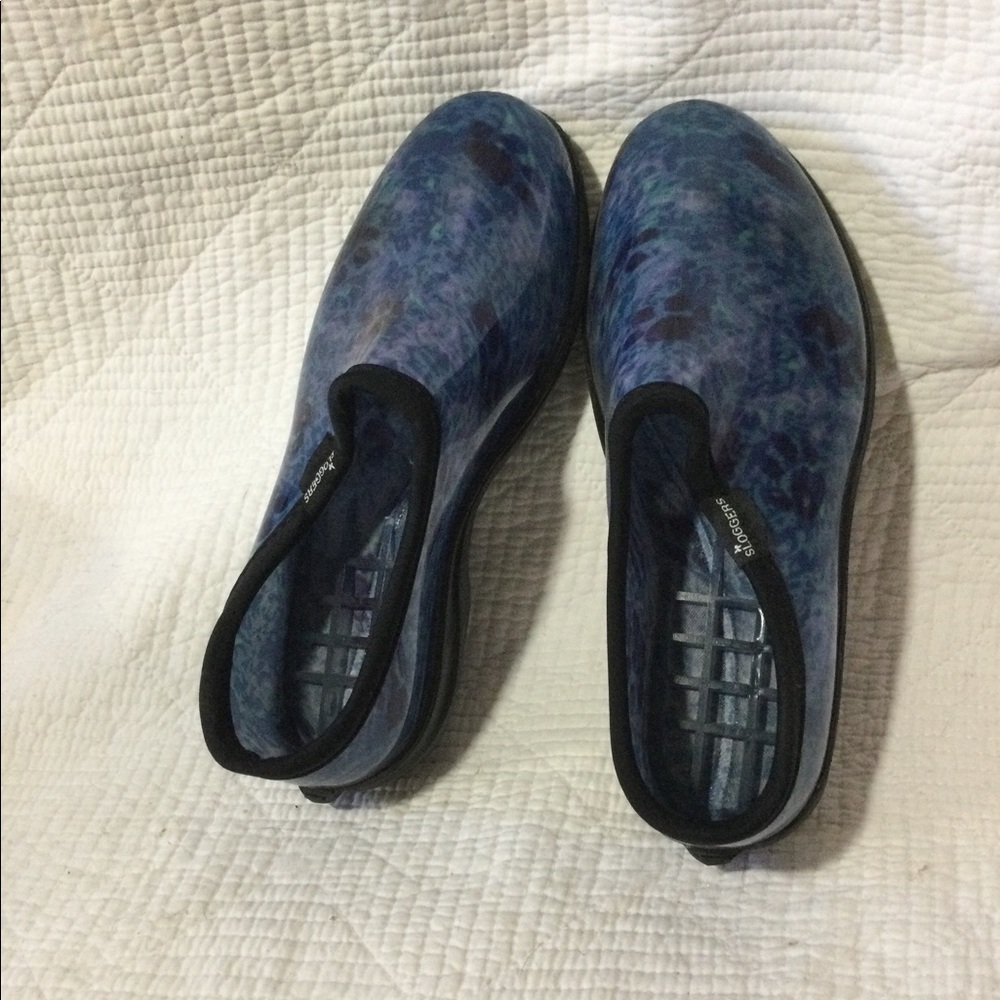 SLOGGERS SLIP ONS size W 8